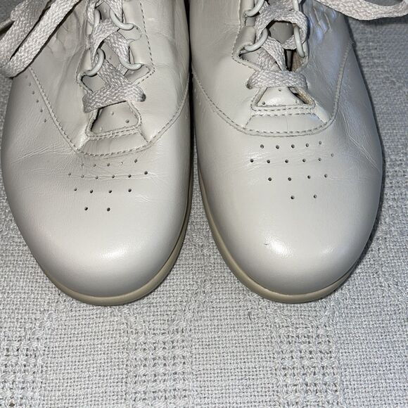 SAS Women’s Work Shoes Size 6.5 W Beige Leather Occupational Clinic Hospital - Picture 7 of 12